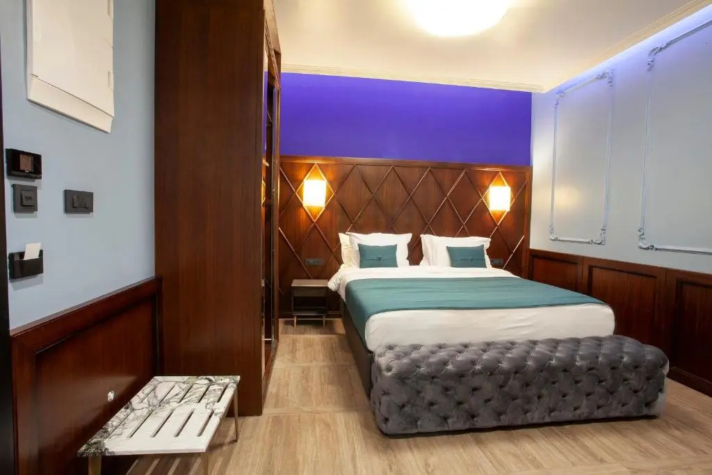 Double room (full double bed)