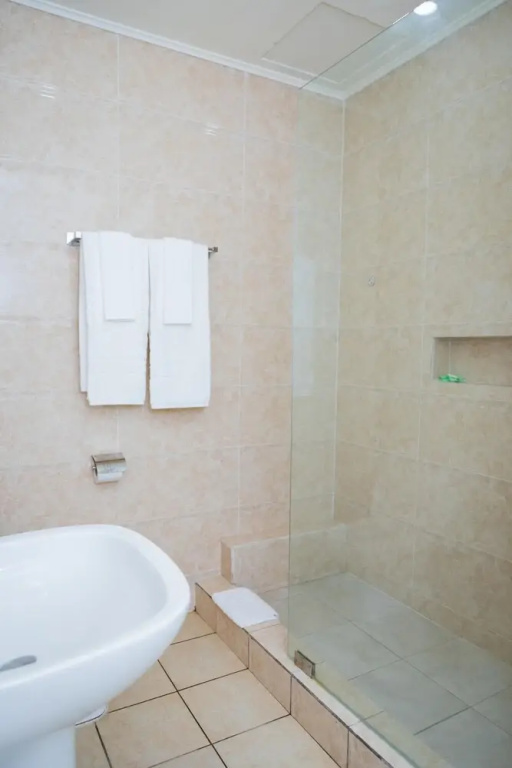 Hotel Hibiscus Blvd Triomphal - Chambres