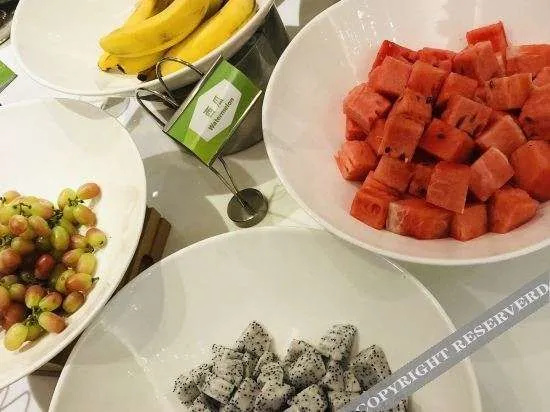 Food & Beverage