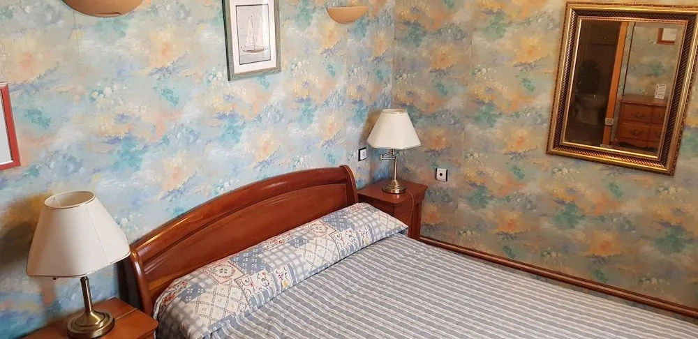 Afficher la photo 7 — Hôtel Louise de la Vallière