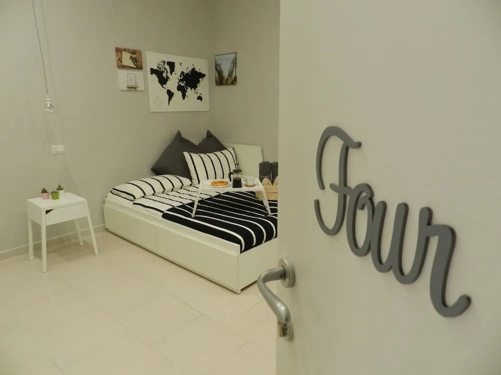 Economy room