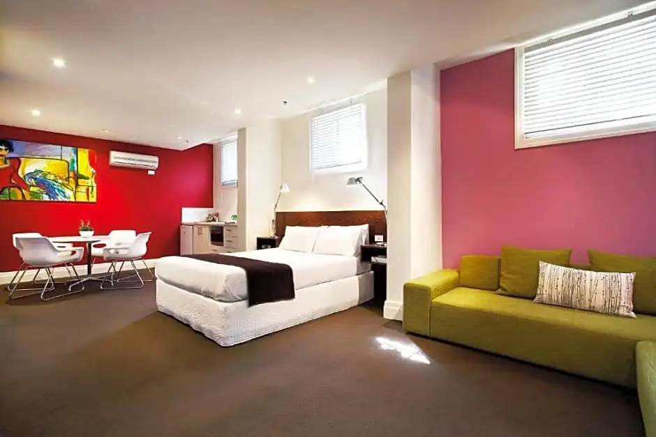 Double Studio (full double bed)