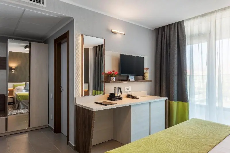 Standard Single room with balcony and with city view