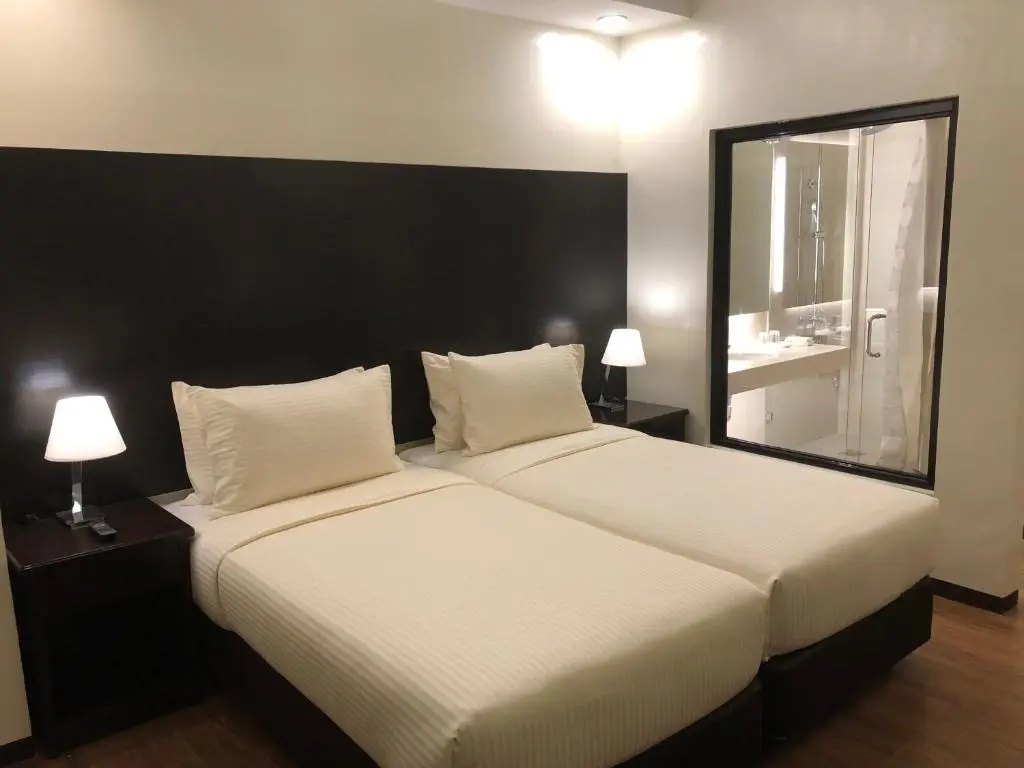 Suite with city view