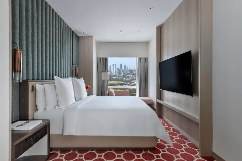 Four Seasons Executive Double Suite (full double bed) (king size bed)
