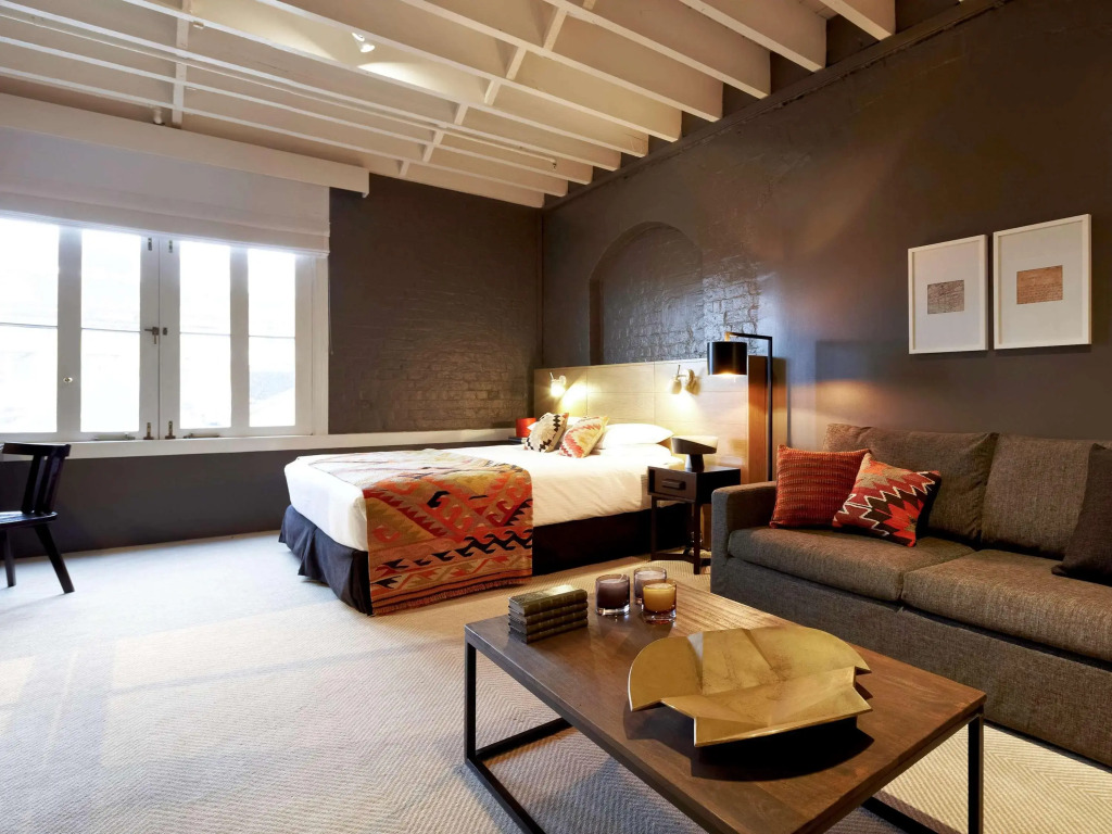 Harbour Rocks Hotel by null