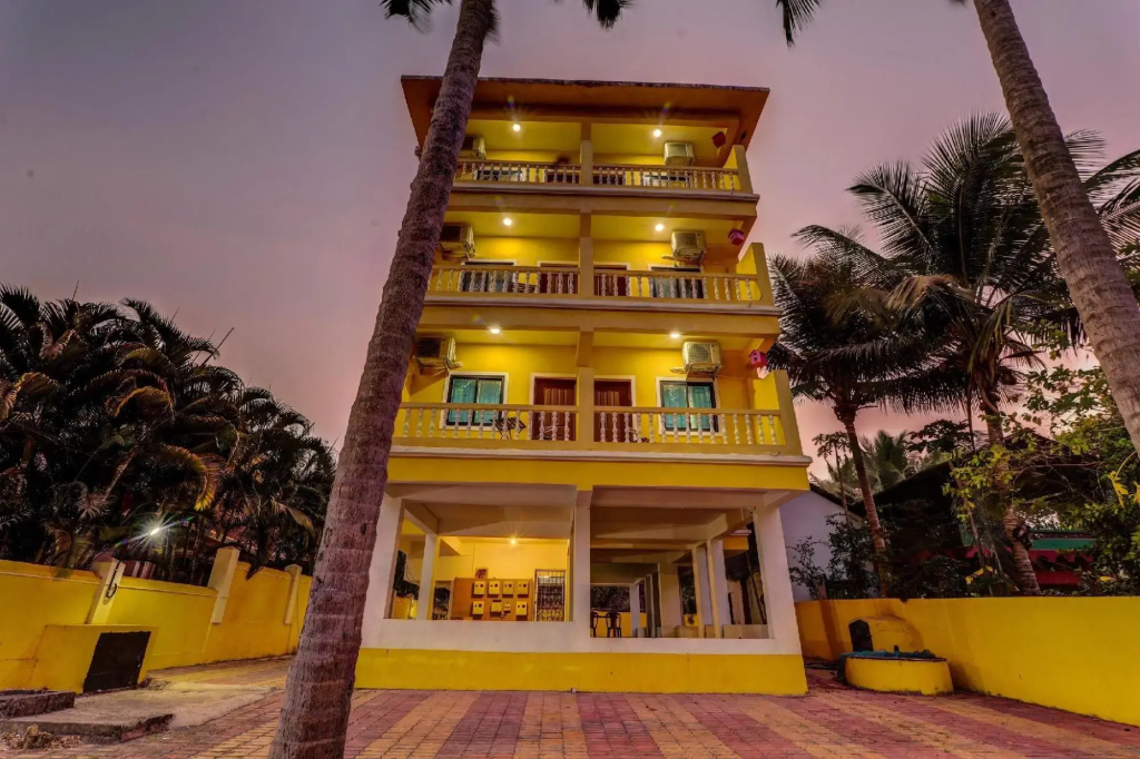 OYO 39964 TwoBHK Spacious Holiday Home