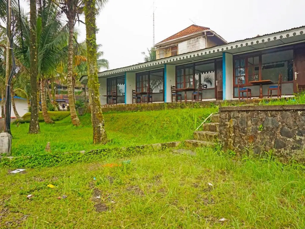 Hotel O Lembah Nyiur