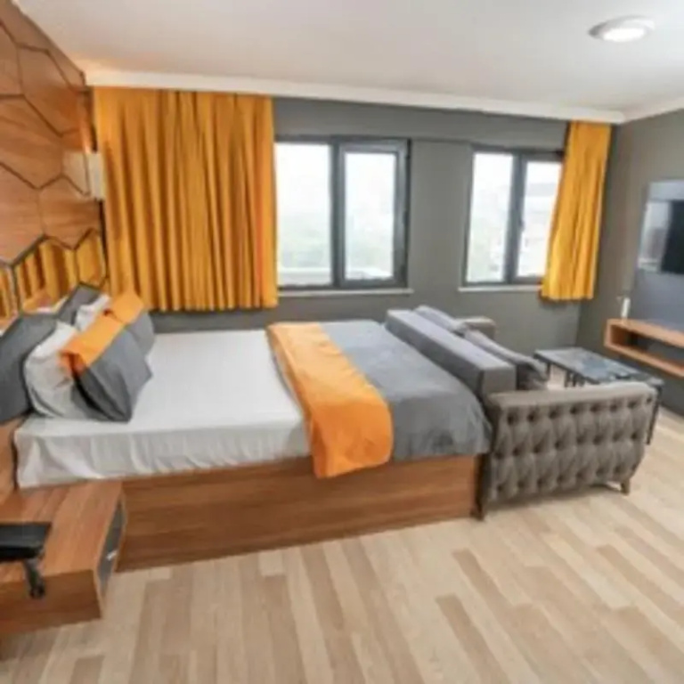 Classic Double room (full double bed)