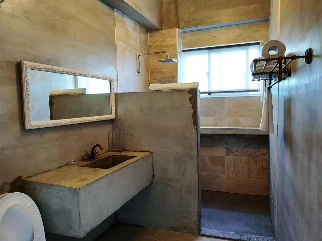 Deluxe Double Suite full double bed