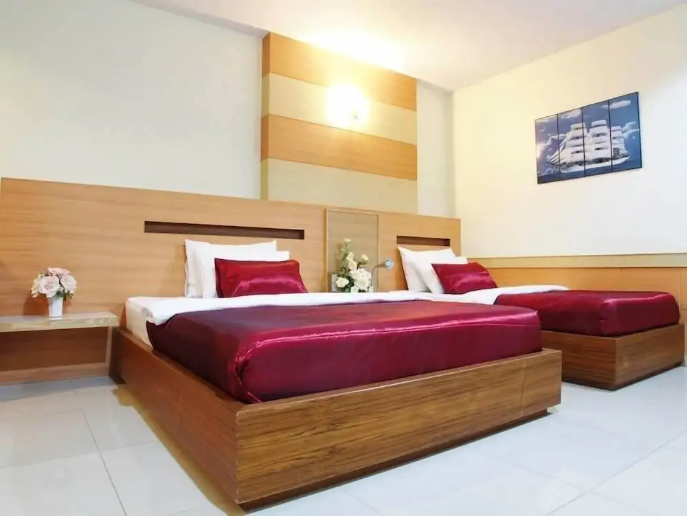 Standard Triple room with balcony