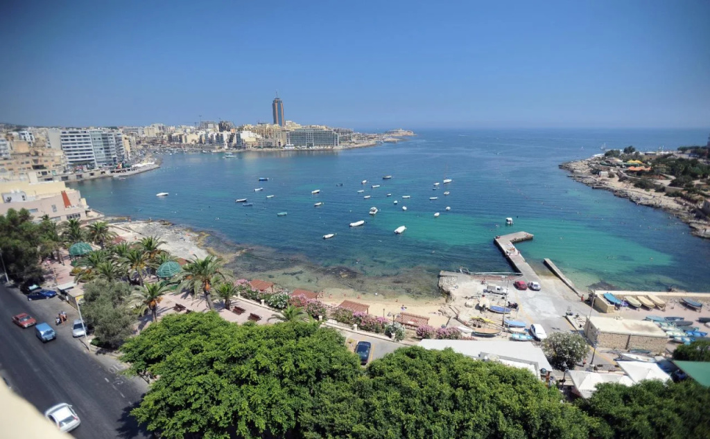 Beach & Waterfront