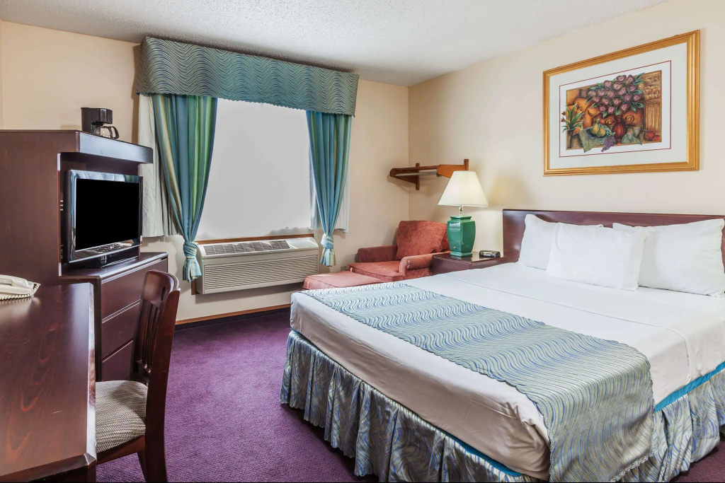 Super 8 by Wyndham Irving DFW Airport/South — фото