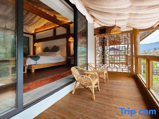 Luxury Double room with balcony (full double bed)