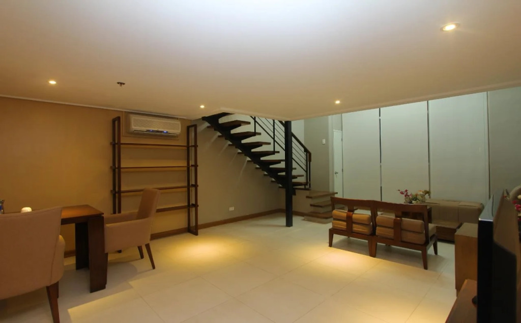 Crown Regency Hotel and Towers - фото 13