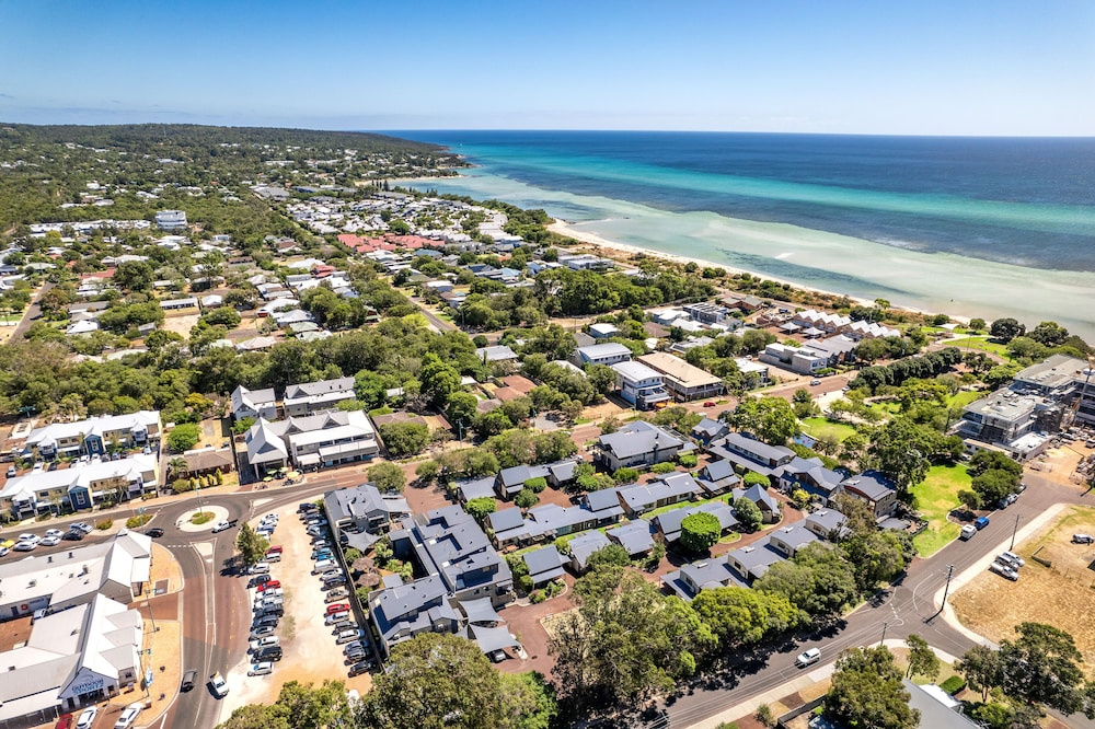 Beach & Waterfront