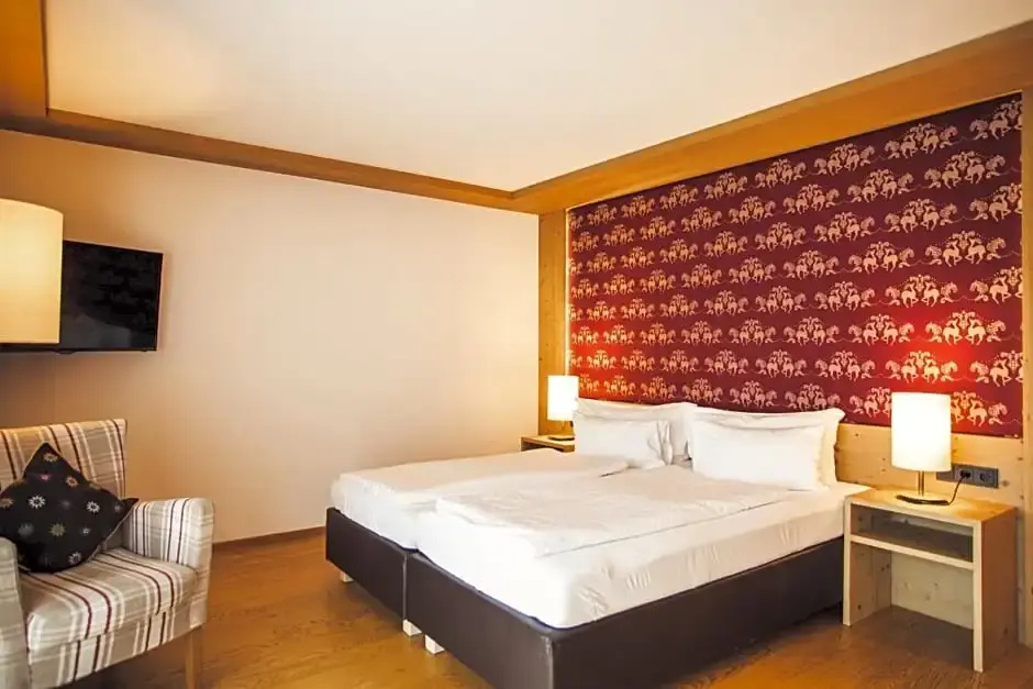 Hubertus Hotel - Café - Gasthaus - Chambres