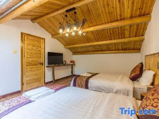 Standard room with mountain view