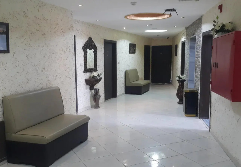 Lobby & Reception