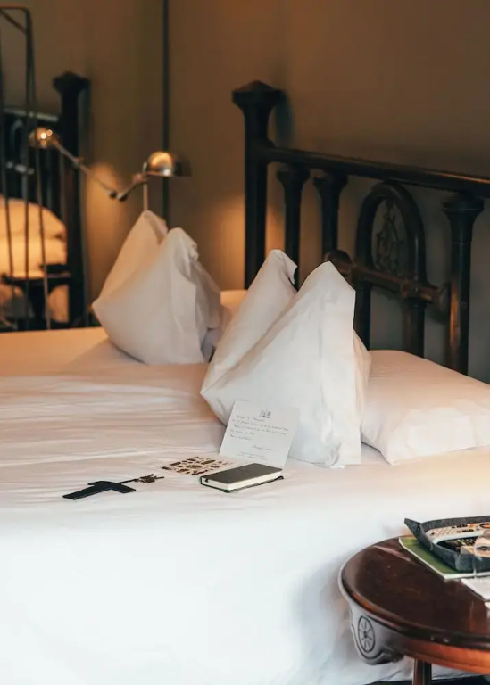 Superior Double room with garden view (full double bed)