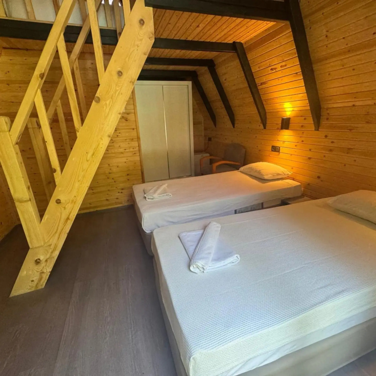 Отель Castle Park Hotel в Бельдиби