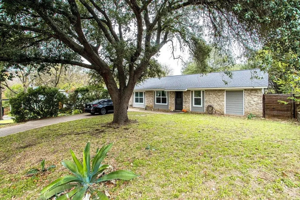 Screened-in Porch Walkable to Soco