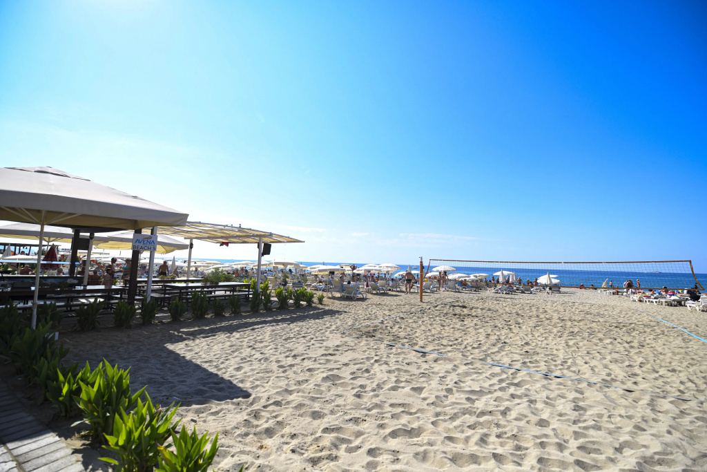 Beach & Waterfront
