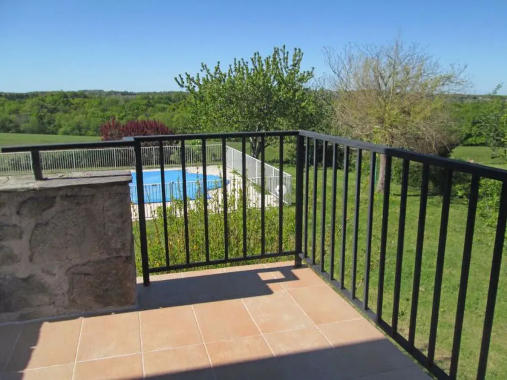 Balcony & Terrace