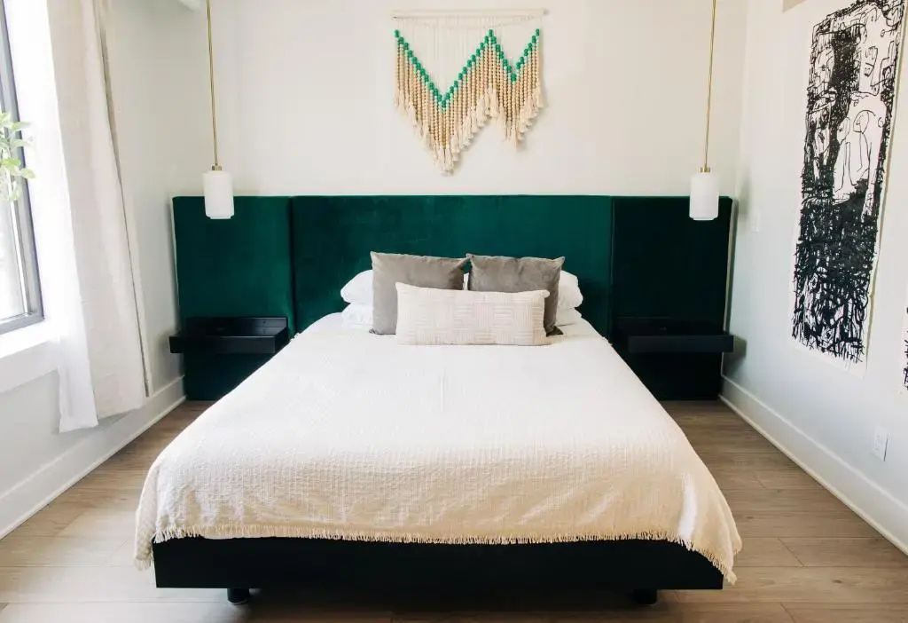 Deluxe Double Suite (full double bed)