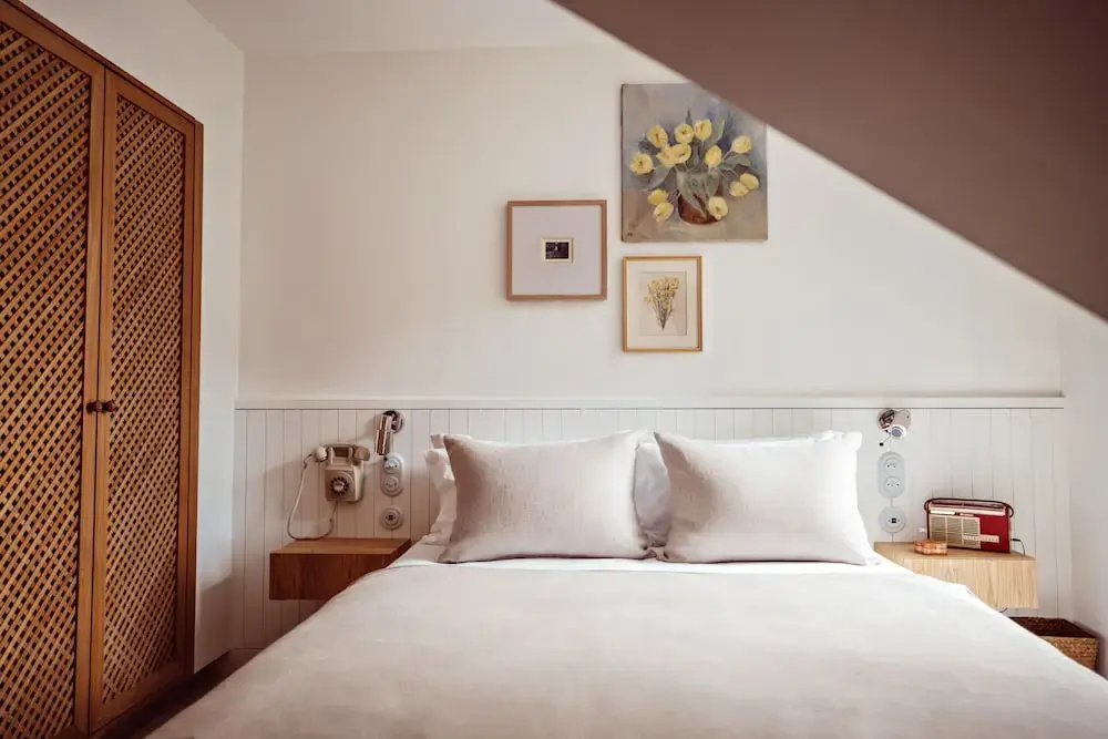 Executive Double room (full double bed)