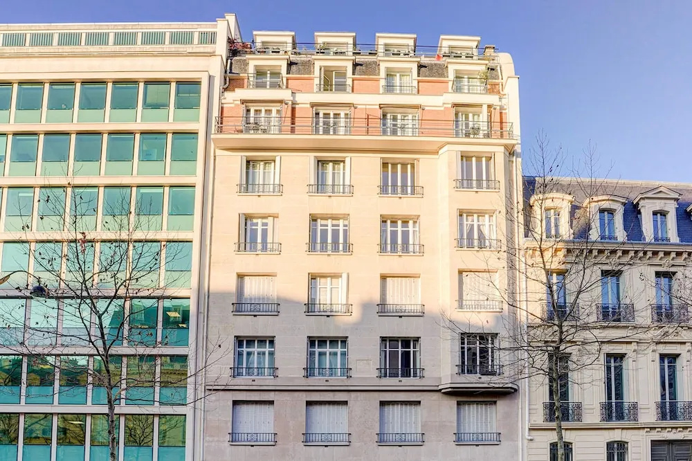 Bright Etoile Bright 2 bed Close to Eiffel Tower Arc the Triomphe et Champs Elysees