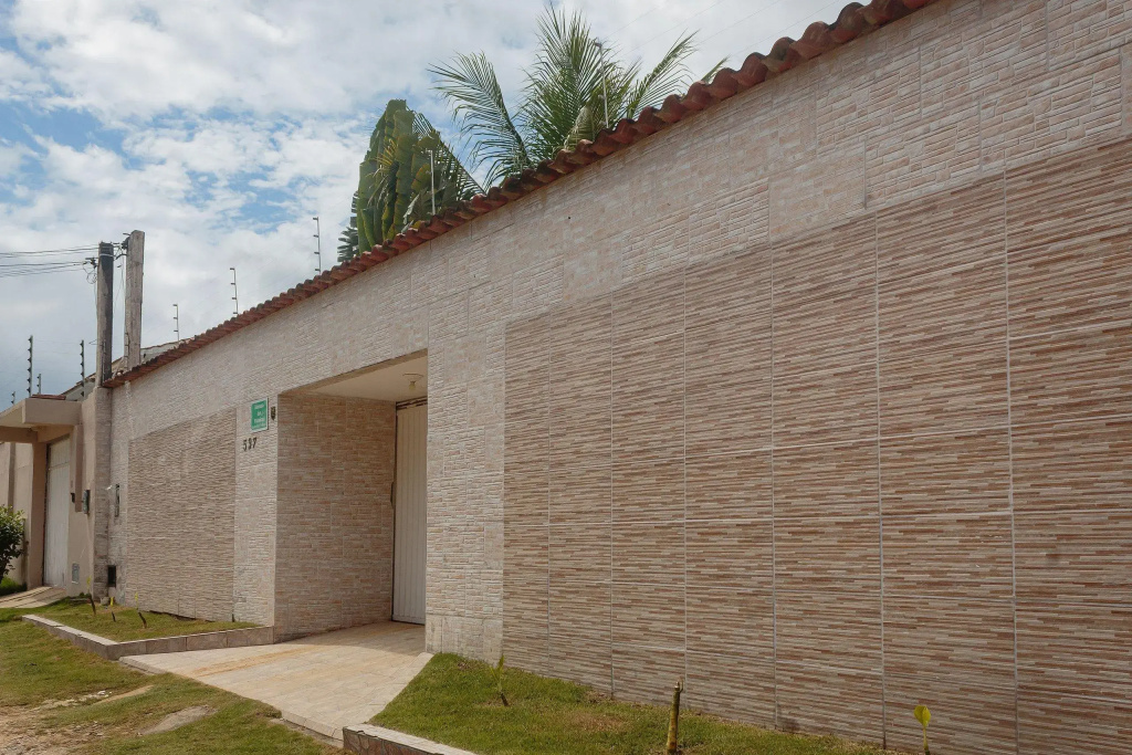 Casa Com Belo Espaço E Piscina Als007