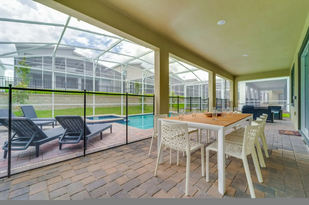 ChampionsGate 9 Bedroom Pool Home with Game Room 9 Home