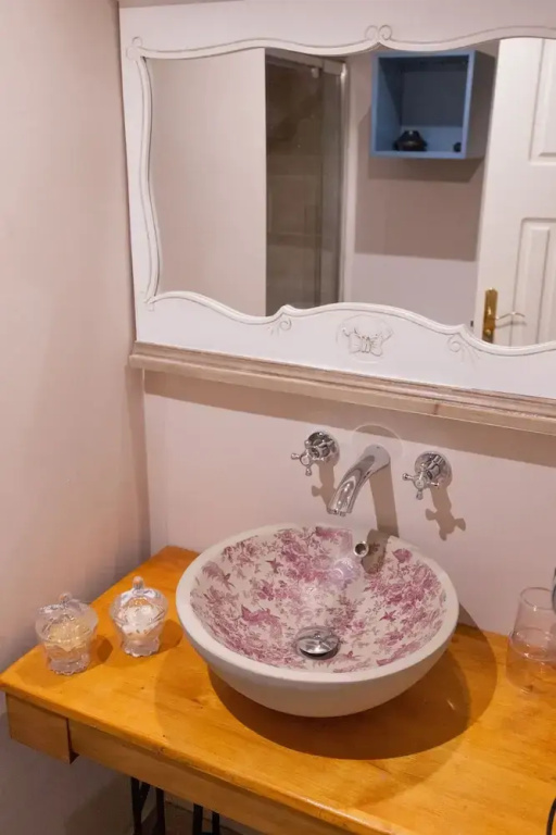 1 Bedroom Family Apartment