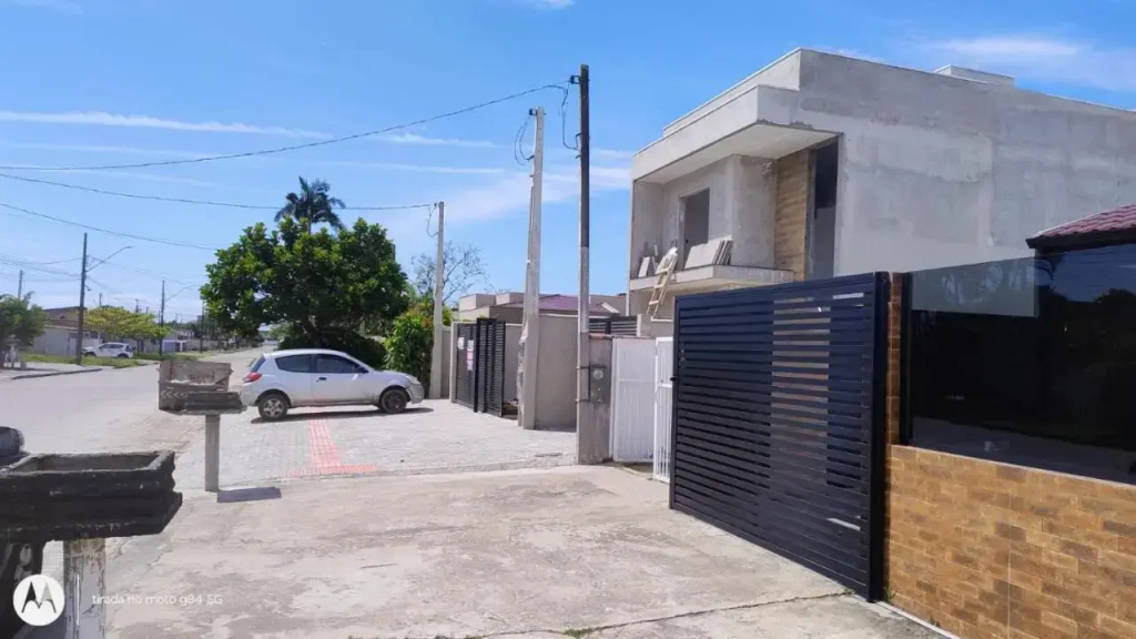 Casa Nova com Piscina 3 quartos