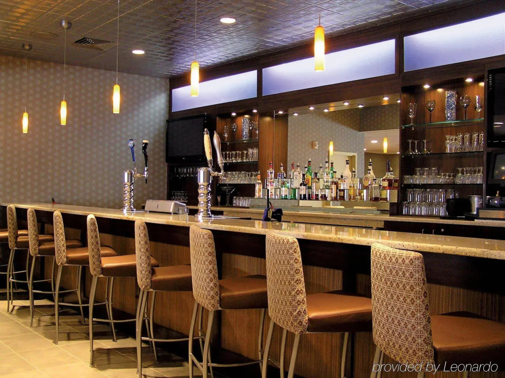 Radisson Hotel Freehold - Général