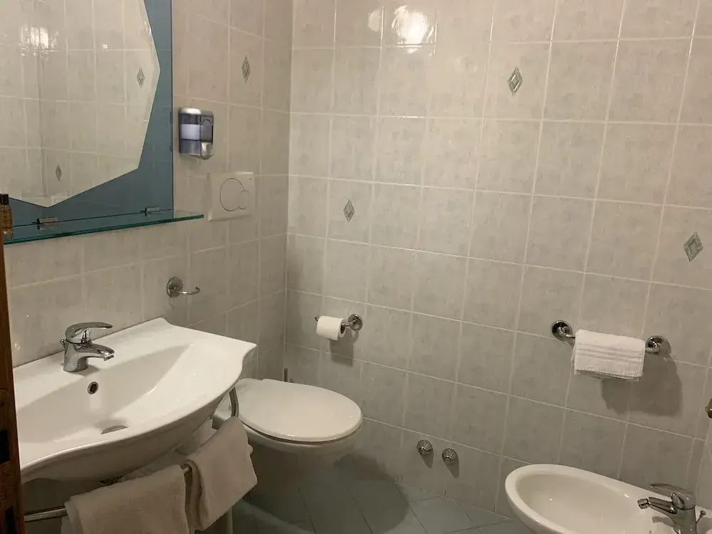 Economy room