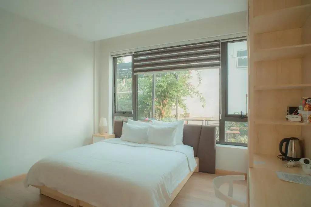 Standard Double room with garden view (full double bed)