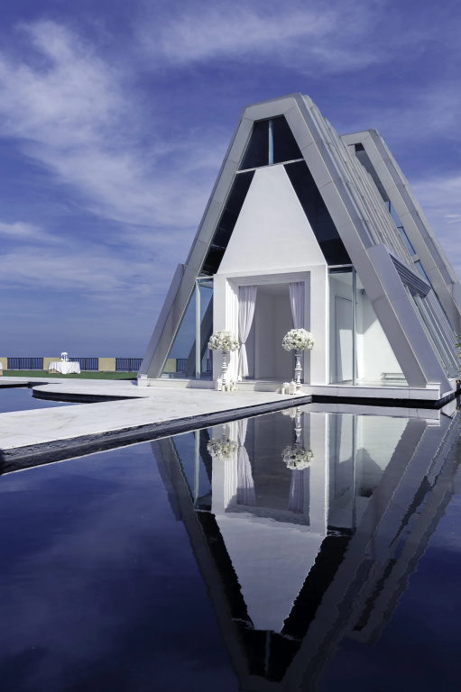 The Rich Prada Bali