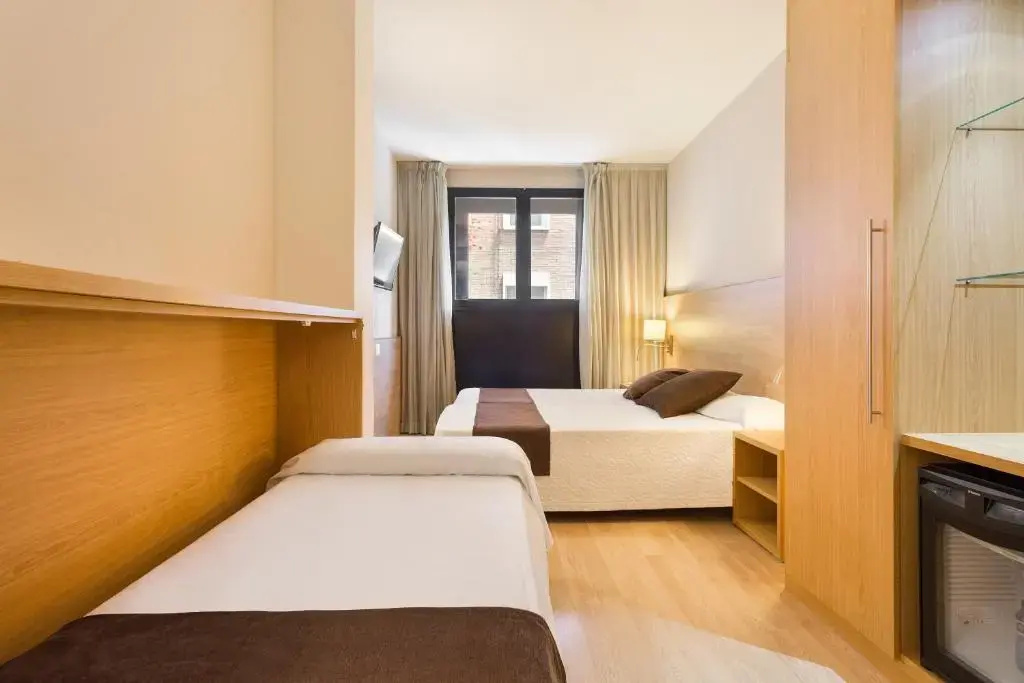 Hotel Acta Azul - Chambres