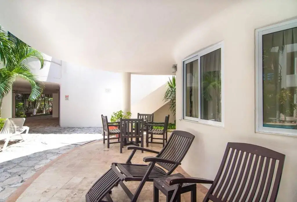 3 Bedroom Suite in DT Playa del Carmen with Pool!