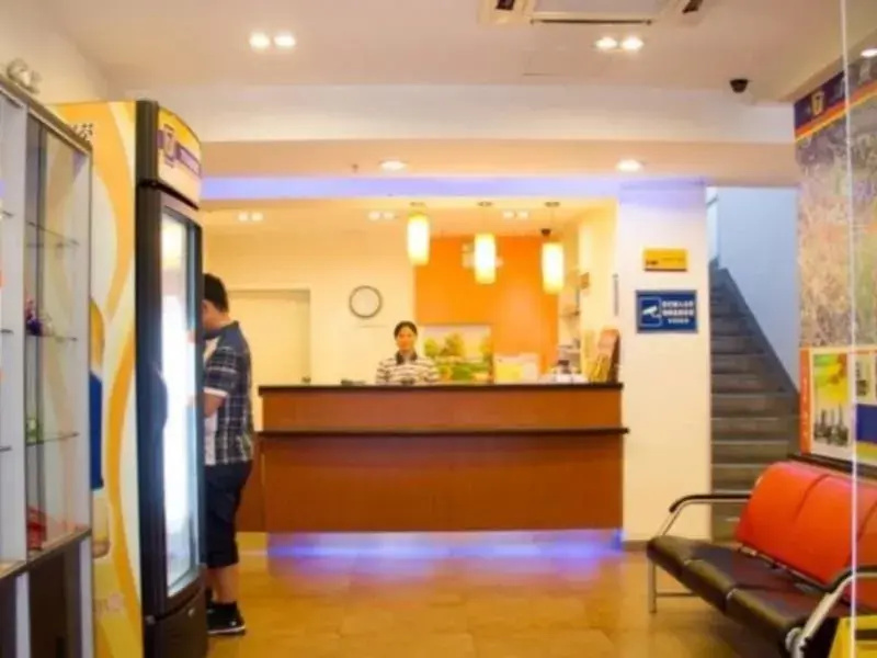 Lobby & Reception