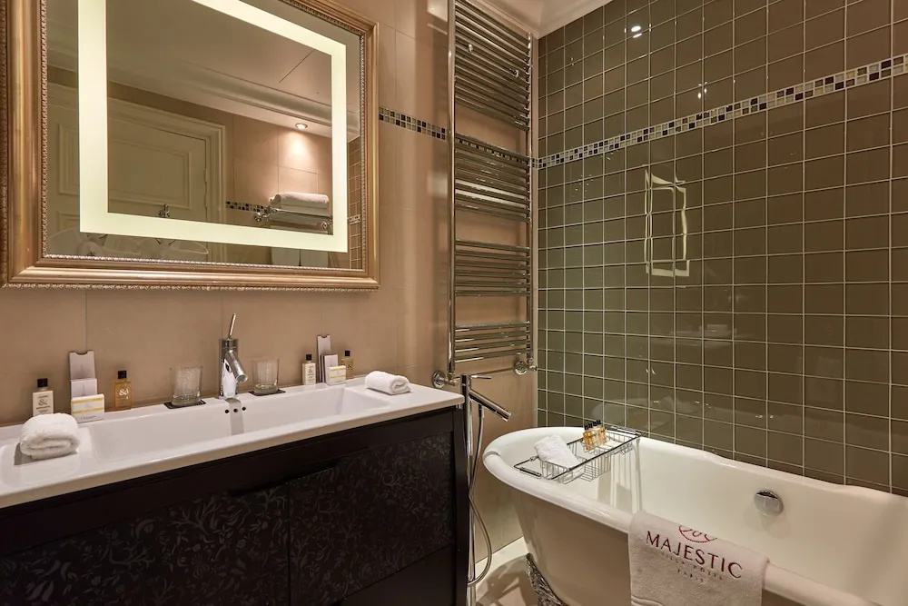 Majestic Apartments Champs Elysées 39