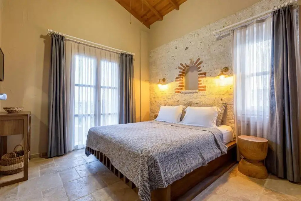 Superior Double room (full double bed)