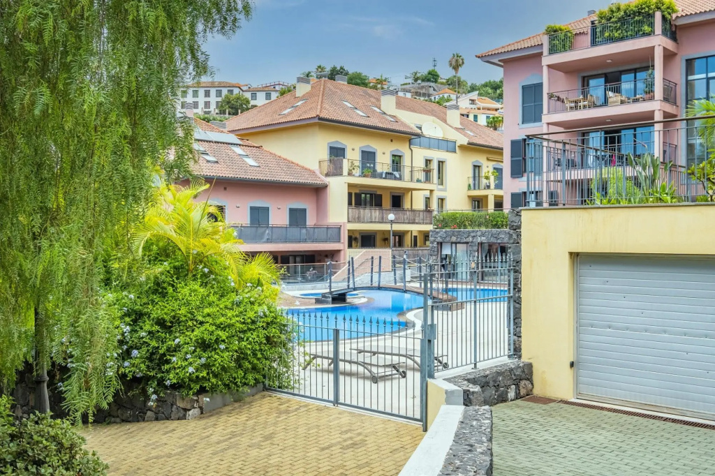 Living Funchal by Homie