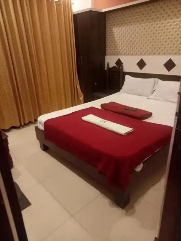 Standard Double room (full double bed)