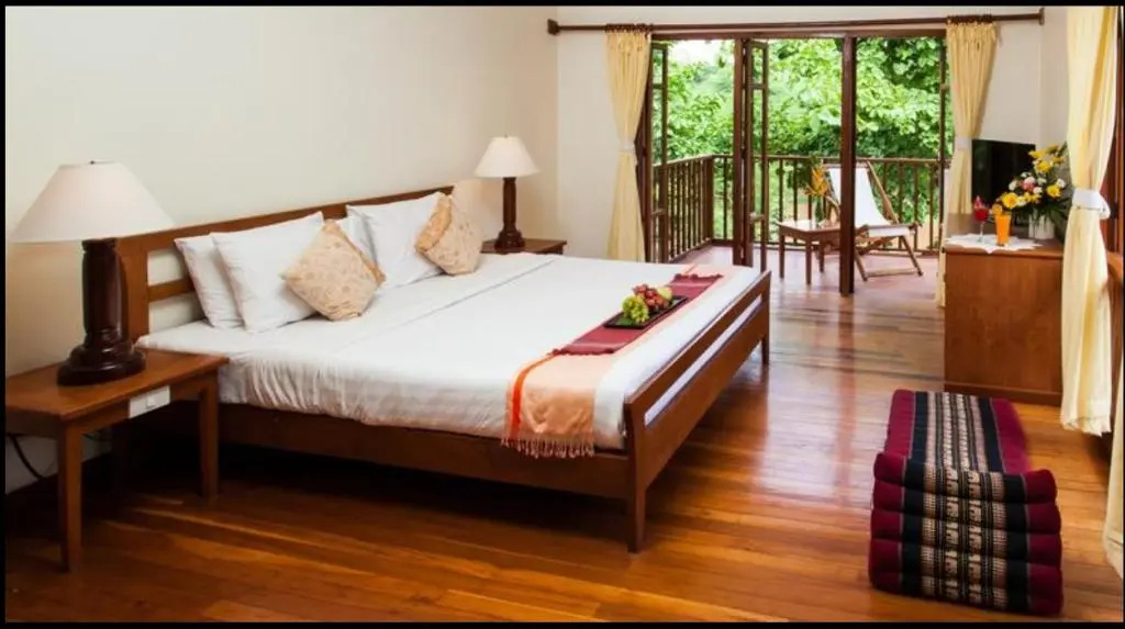 Deluxe Double room (full double bed)