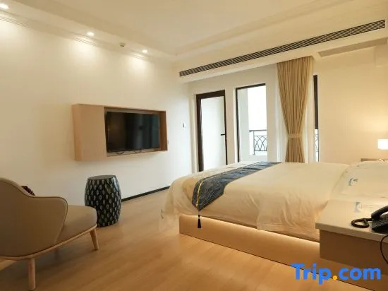Double Suite (full double bed)