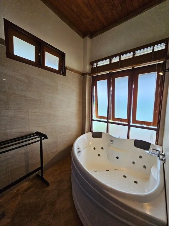 Вилла с балконом и с видом на море в Salakphet Resort