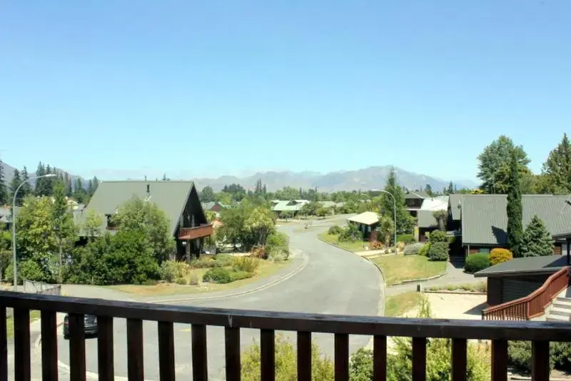 26 Caverhill Close